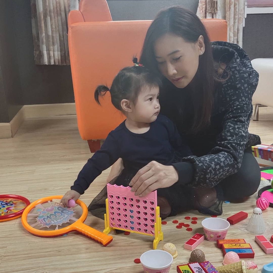 หนุ่ม ศรราม - กุ้งพลอย