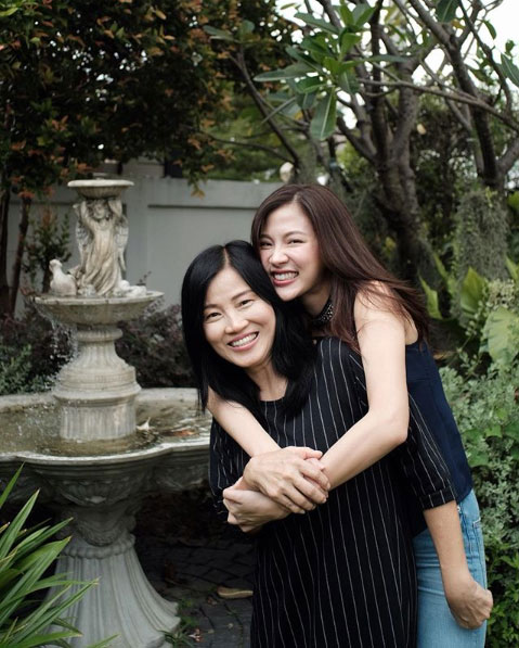 ใบเฟิร์น พิมพ์ชนก