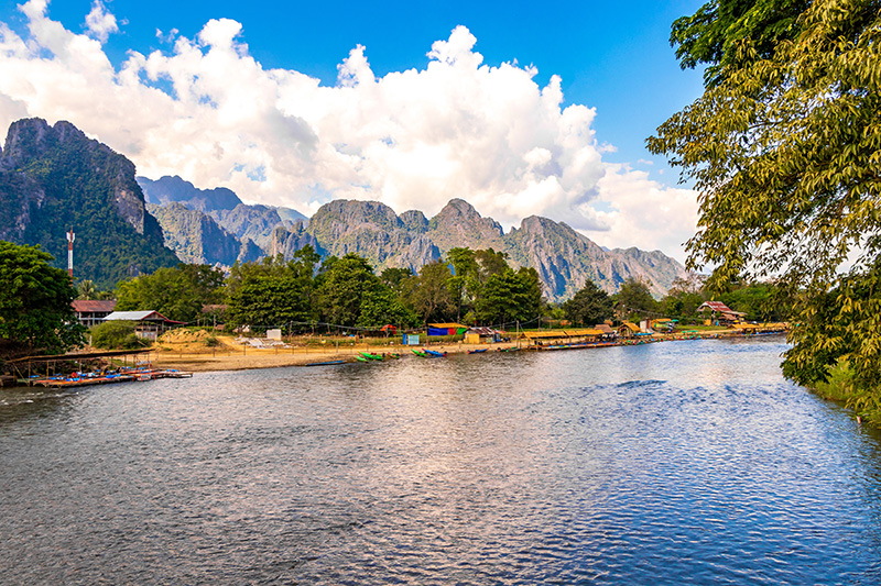 วังเวียง สถานที่ท่องเที่ยวต่างประเทศ Google Trends ปี 2025