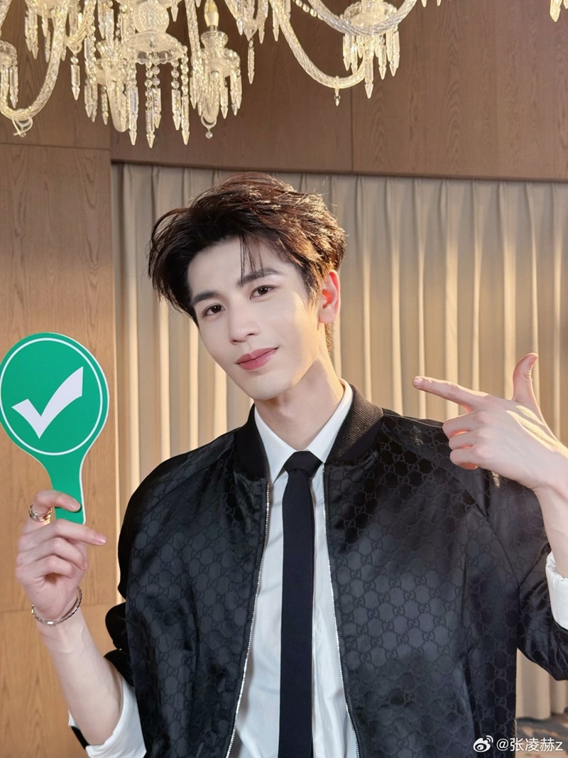 จางหลิงเฮ่อ พระเอก ล่าหยก