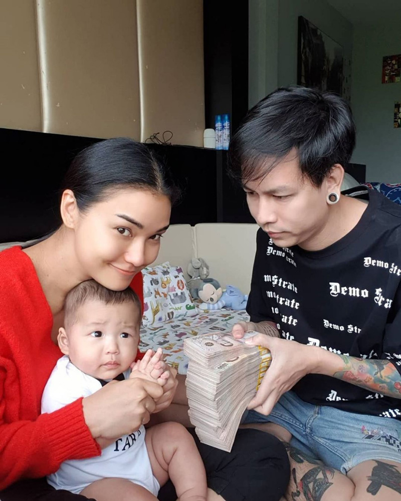 ชมพู่ ก่อนบ่าย