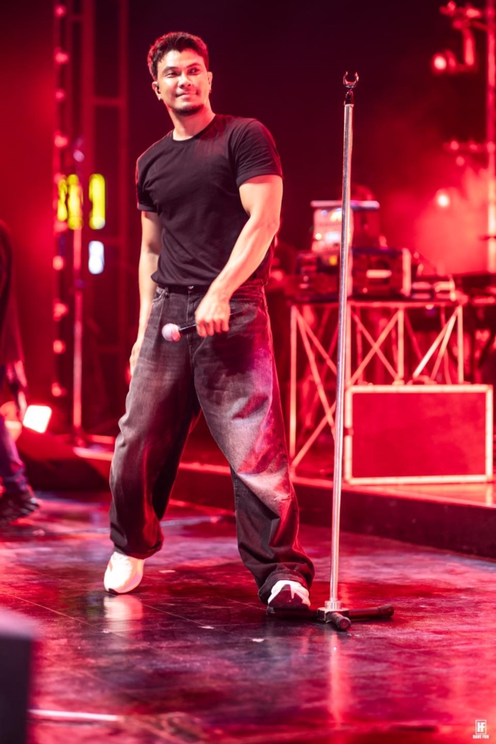 หนุ่ม กะลา 