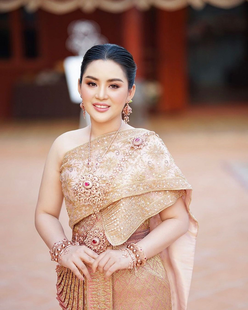 เรนนี่ ช่องส่องผี