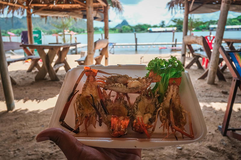 หาดทรายชุกโดน กาญจนบุรี ซีฟู้ด