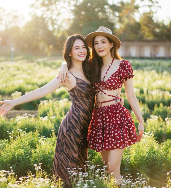 โม อมีนา