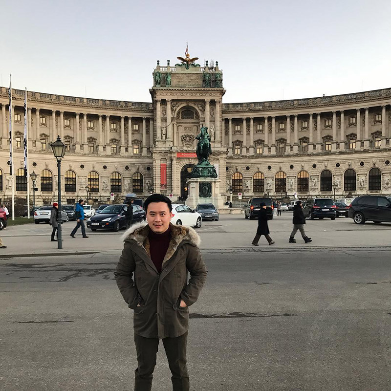 ไฮโซหนุ่ม