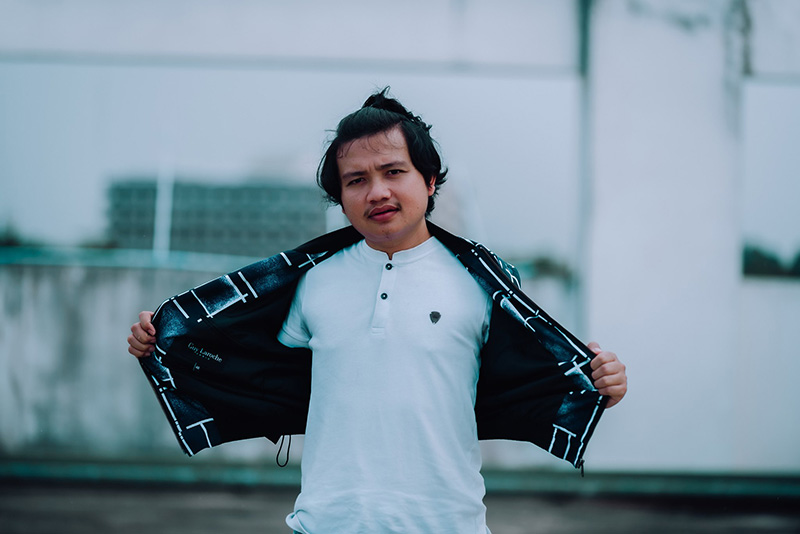 นายไพบูลย์ แสงเดือน