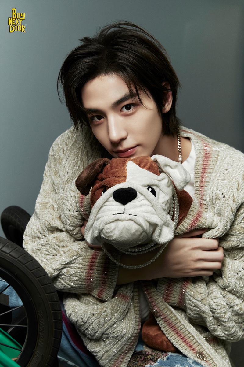 BOYNEXTDOOR