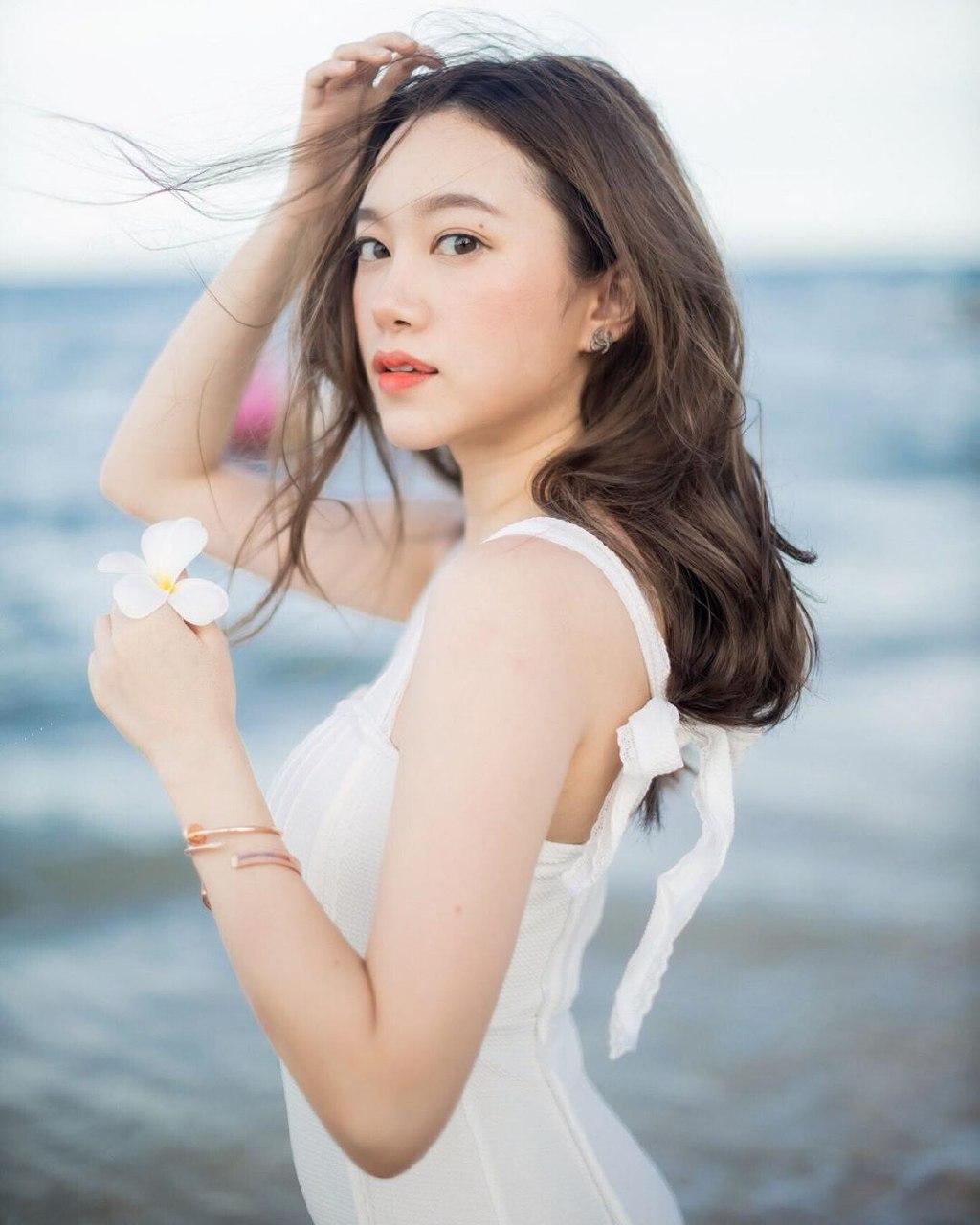 ใหม่ รพีพร