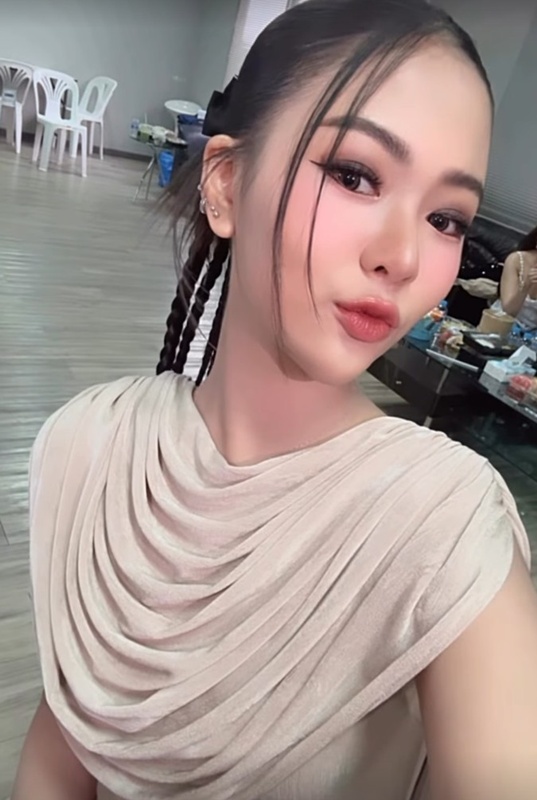 ยูกิ ไหทองคำ โดนติงยับชุดออกรายการดังรัดเป้าเกินงาม