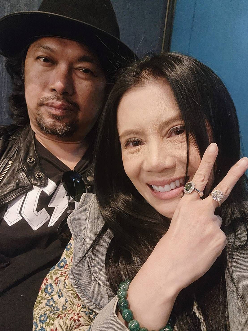 เสก โลโซ ติดคุกคดีเสพยาเสพติด ขัดขวางการจับกุม และครอบครองอาวุธปืน เมื่อปี 2560 โดยศาลฎีกา