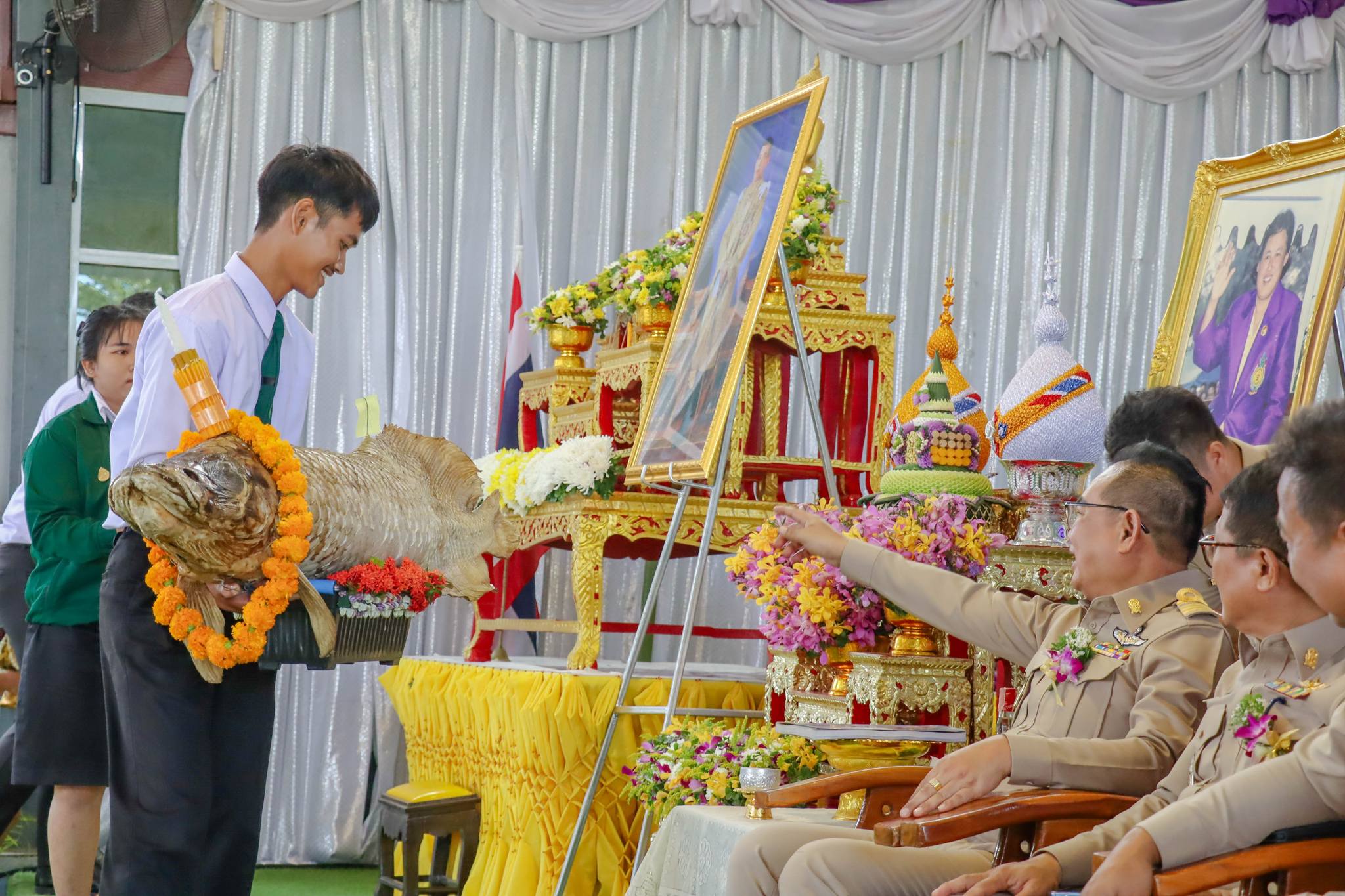 พานไหว้ครู