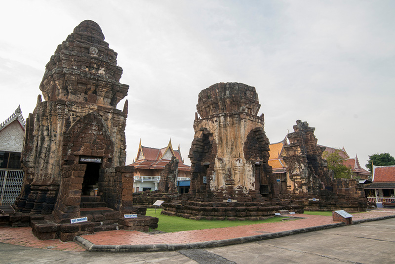 ที่เที่ยวเพชรบุรี วัดกำแพงแลง (วัดเทพปราสาทศิลาแลง)