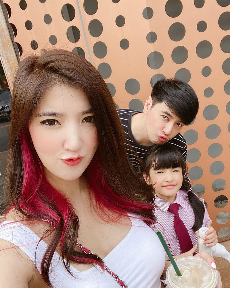 เธอ รวรีย์