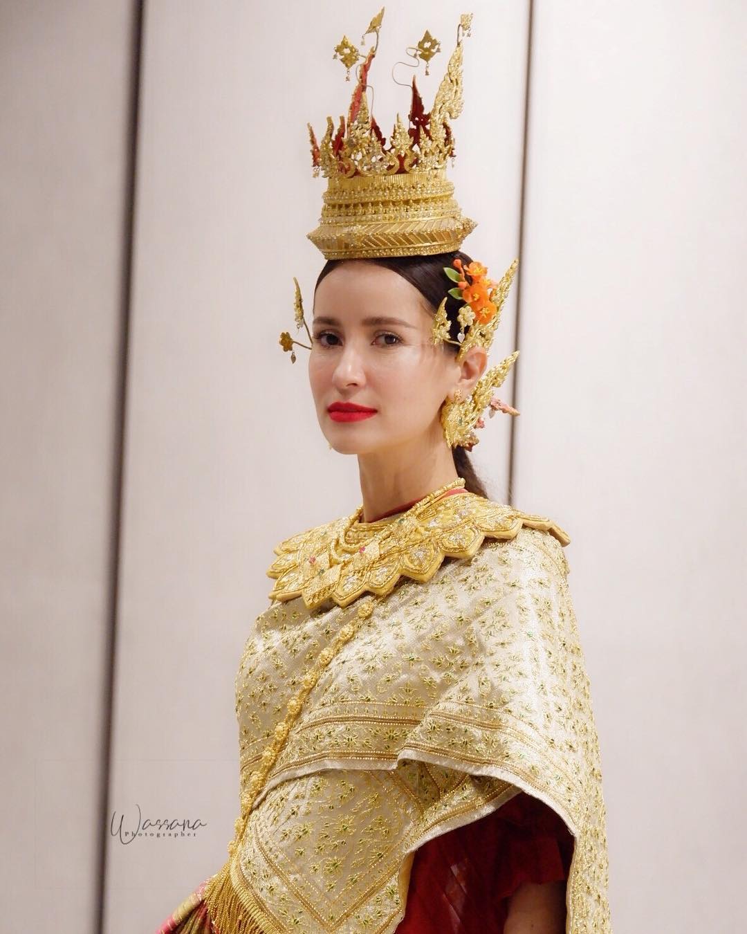 แอน ทองประสม