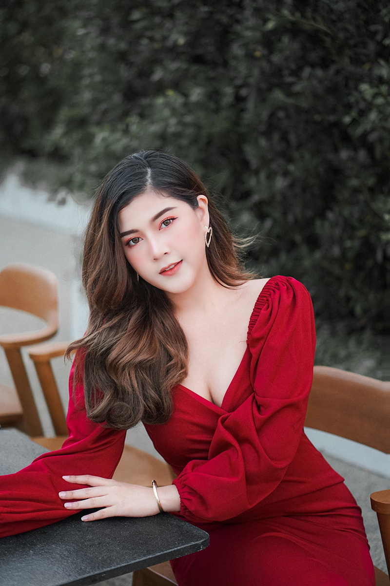 พริตตี้สาว