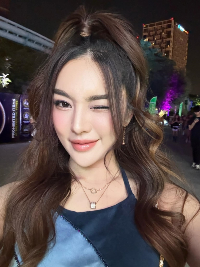 เส้นด้าย พิมพ์ลดา