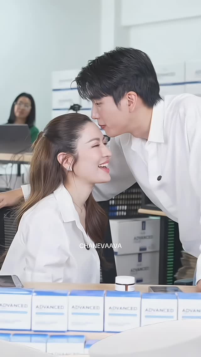 นนกุล ชานน หอมแก้ม หน้าผาก แอฟ ทักษอร 