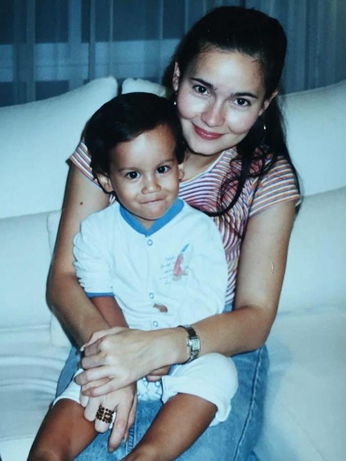 ย้อนภาพ ไอซ์ พาริส HBD คุณแม่หน้าสวยเป๊ะมาก