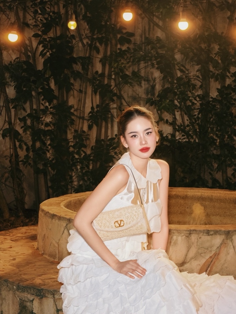 โบว์ เมลดา โพสต์ขึ้นจอดำมองบน