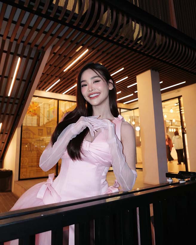 อิงฟ้า วราหะ กับแฟชั่นสุดน่ารัก ลุคเจ้าหญิง