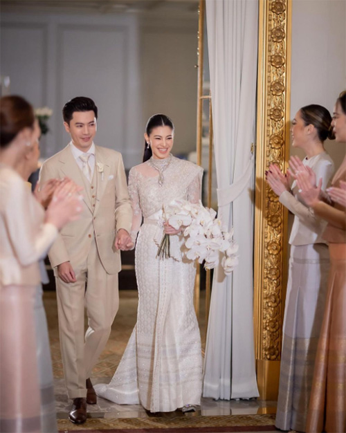 แคท ซอนญ่า ชุดแต่งงาน
