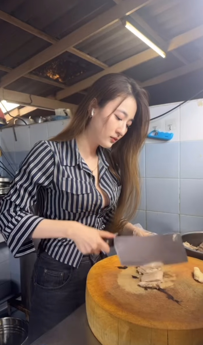 แม่ค้าข้าวมันไก่