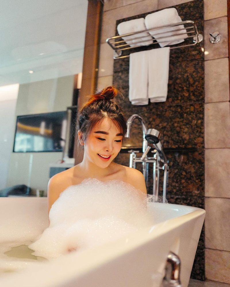 หญิงแย้ นนทพร