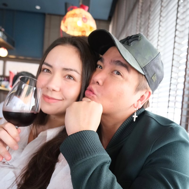 มิเรียน ควง พีเค ล้างเท้าคุณแม่