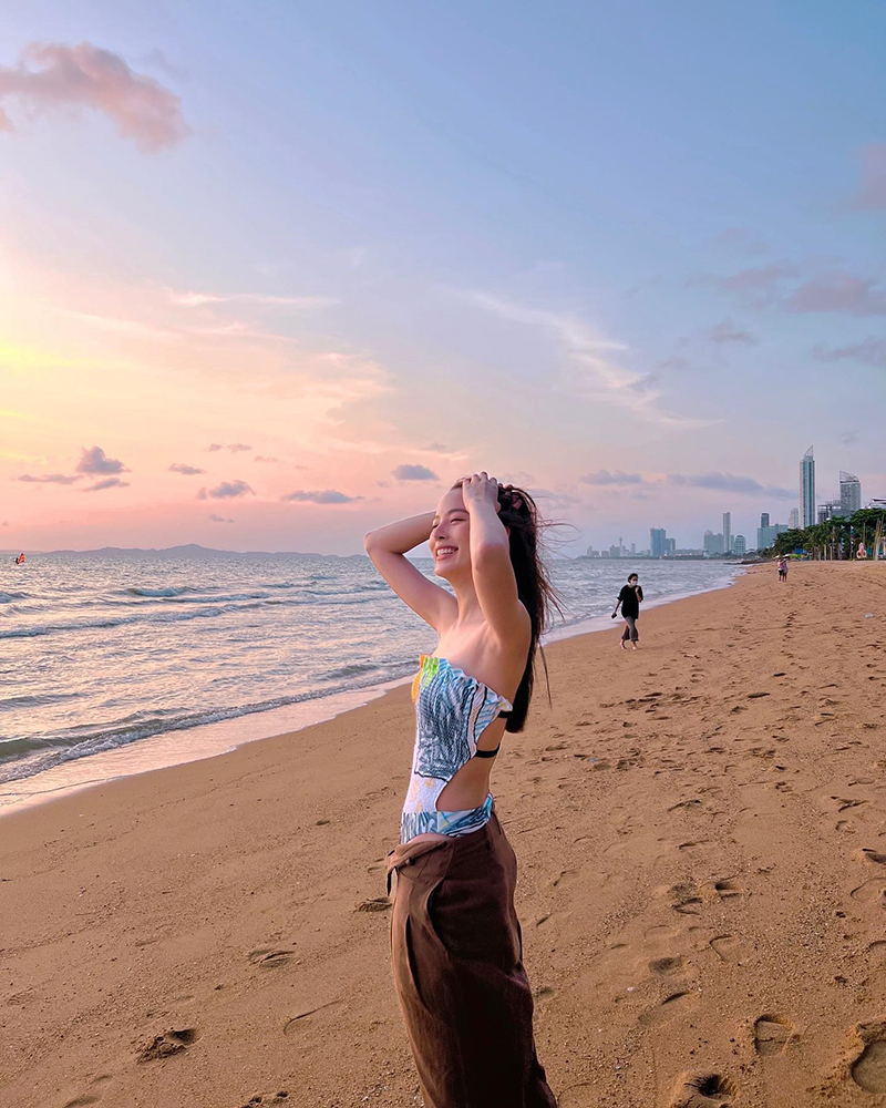 ณิชา ณัฏฐณิชา ดาราชุดว่ายน้ำ