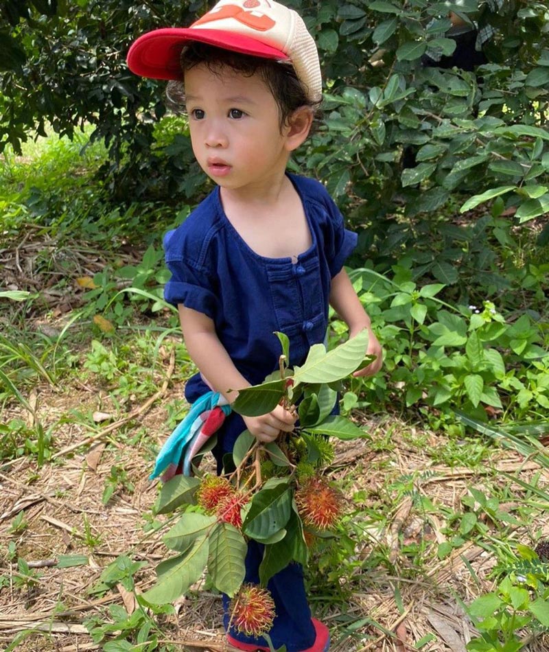 น้องโพธิ์ ลูกชาย ชาคริต