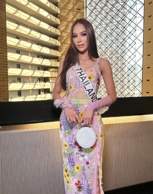 แอนนา เสืองามเอี่ยม