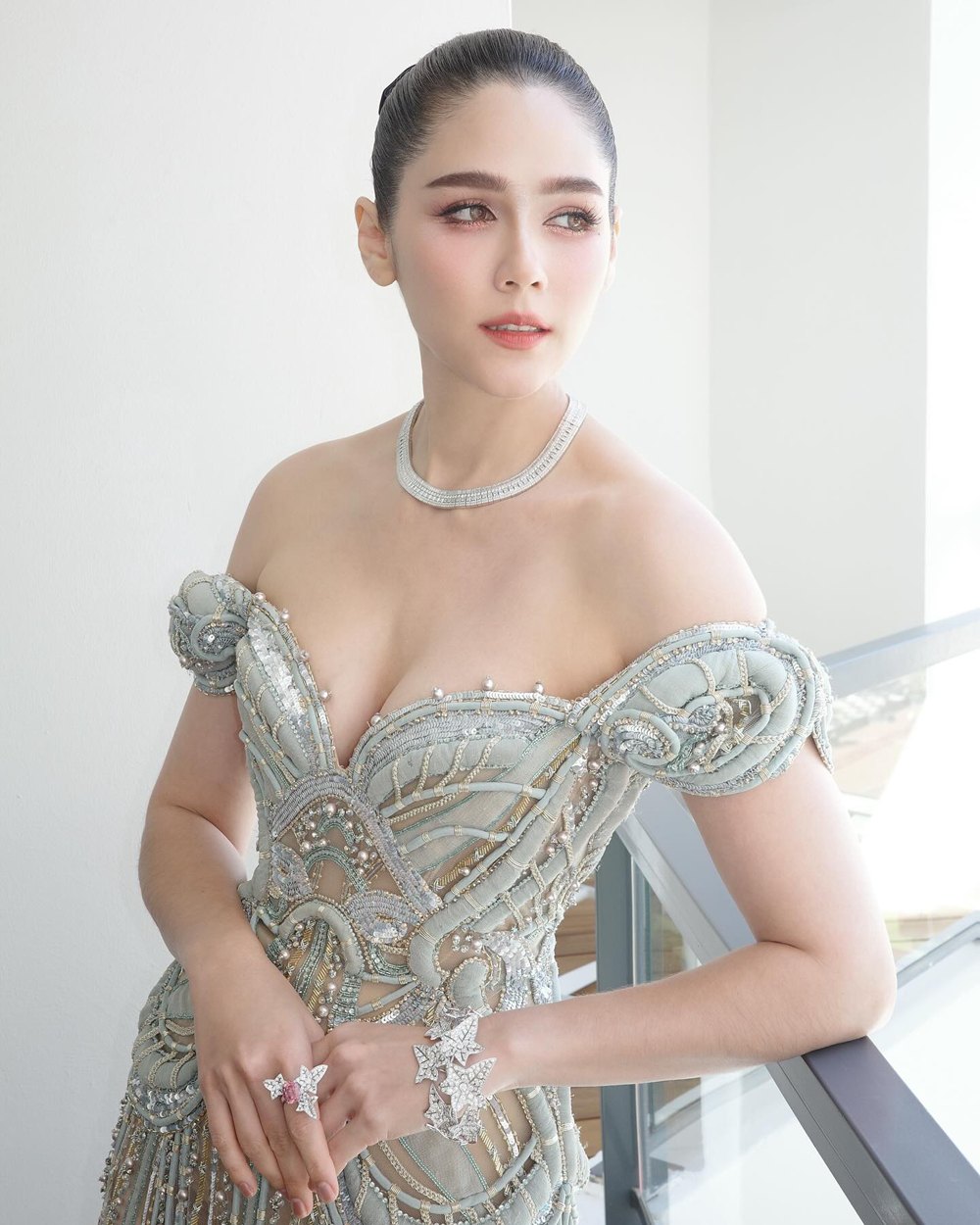 ชมพู่ อารยา เปิดลุค 4 เดินพรมแดงเมืองคานส์ 2025 สวยสง่าปนเซ็กซี่