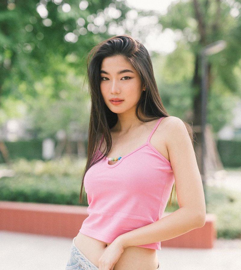 ก้อย อรัชพร