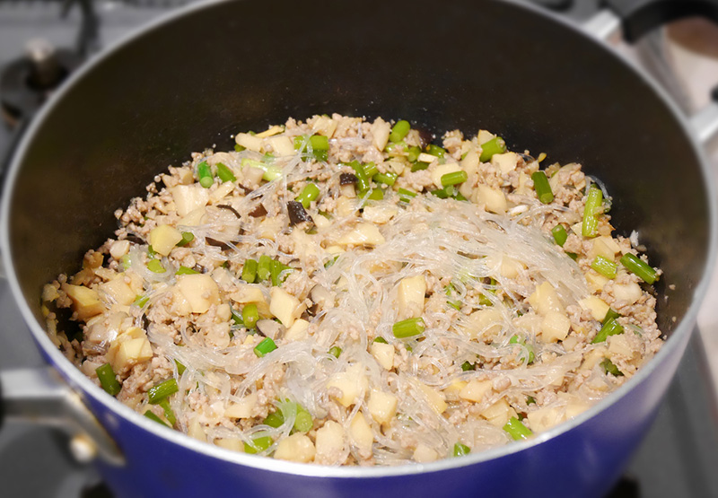 หน่อไม้ดองผัดวุ้นเส้นใส่หมูสับ เมนูวุ้นเส้น รวมสูตรเมนูวุ้นเส้น อาหารไทย สูตรอาหาร