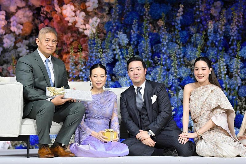 ต๊อบ คิง เพาเวอร์ แต่งงาน ออย นันทิสา