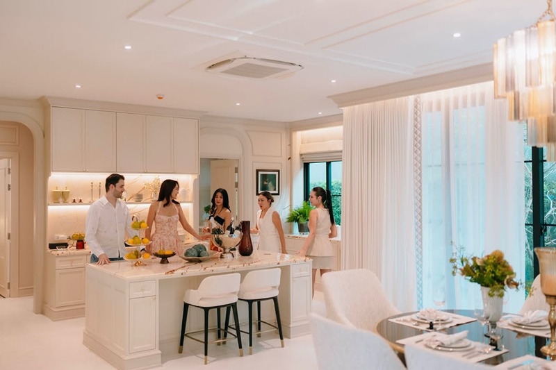 กวาง ฟ้ารุ่ง