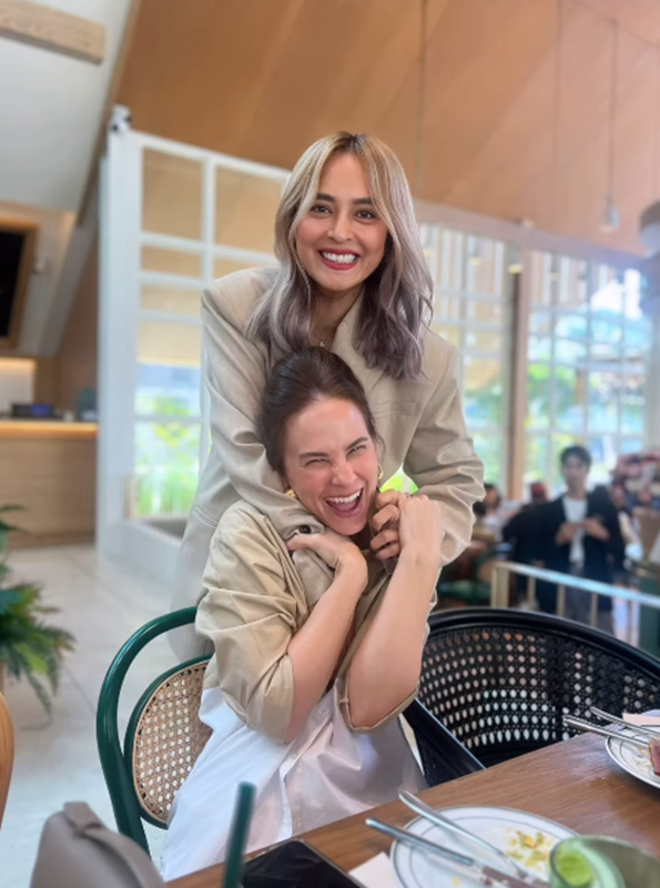 นานา ปล่อยโฮกลางไลฟ์ ชี้ไม่ขอปักตะกร้า แต่มีคนปักให้