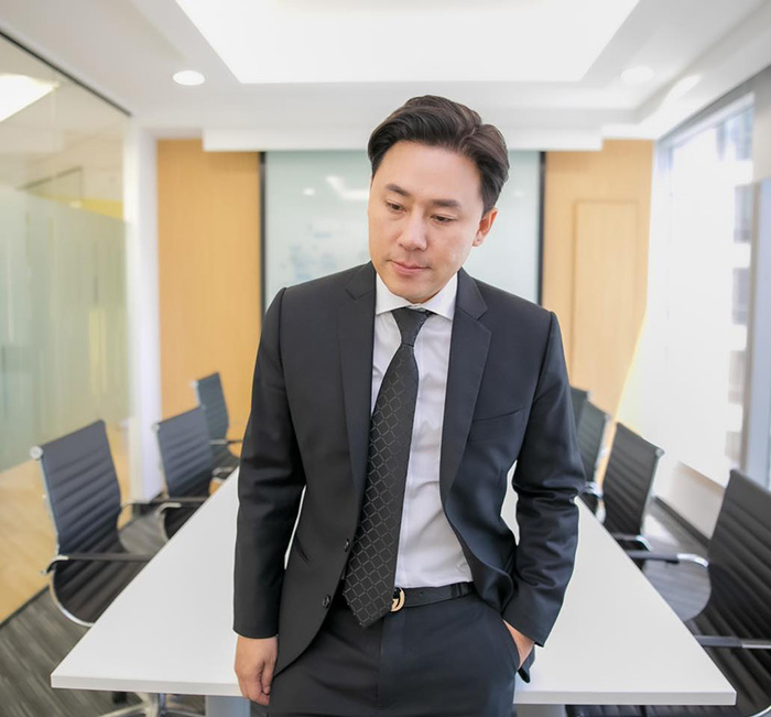 ทนายตั้ม ษิทรา ประวัติทนายความขาลุยชื่อดัง ที่ตอนนี้กำลังอยู่ในกระแสร้อน