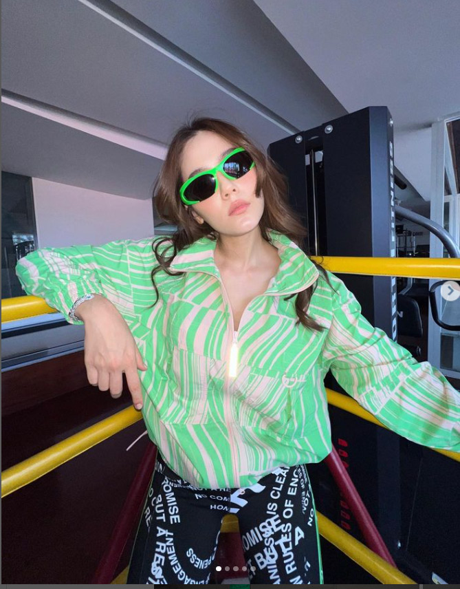 ชมพู่ อารยา