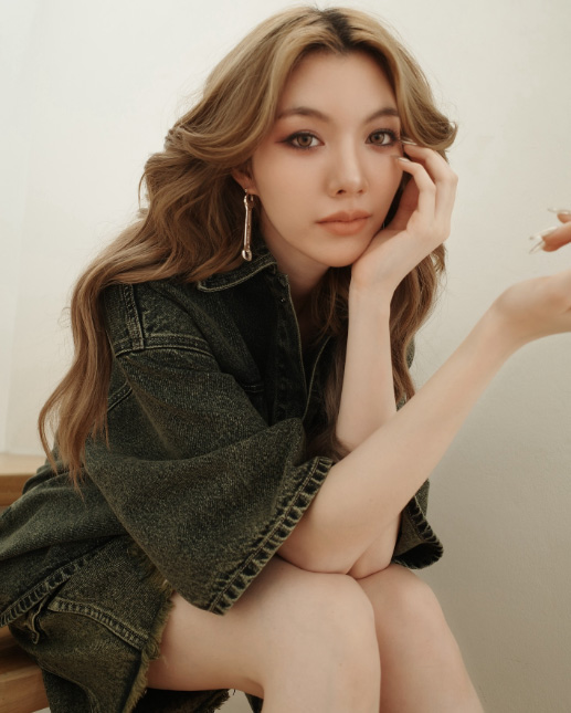 ออม กรณ์นภัส ประวัติ