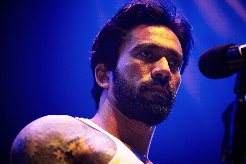 นักร้องภาคใต้ ประกาศขู่เจ๋ง บิ๊กแอส ให้มารู้จักกับปืน 