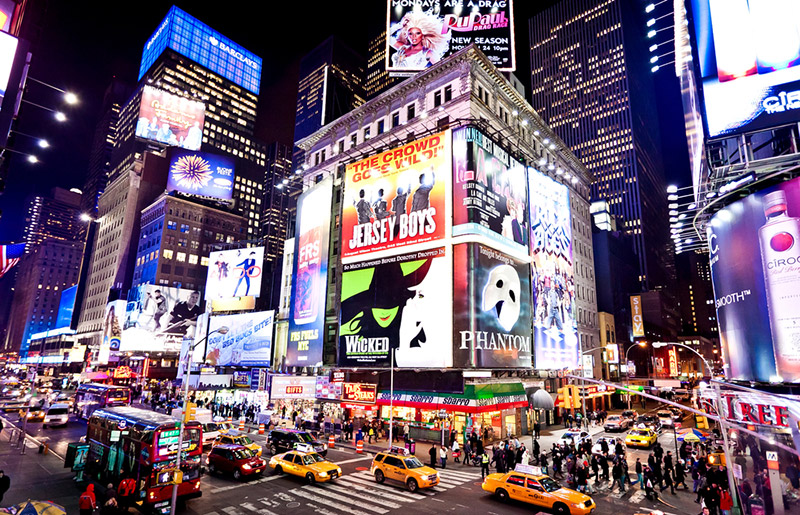 Broadway theatre distric