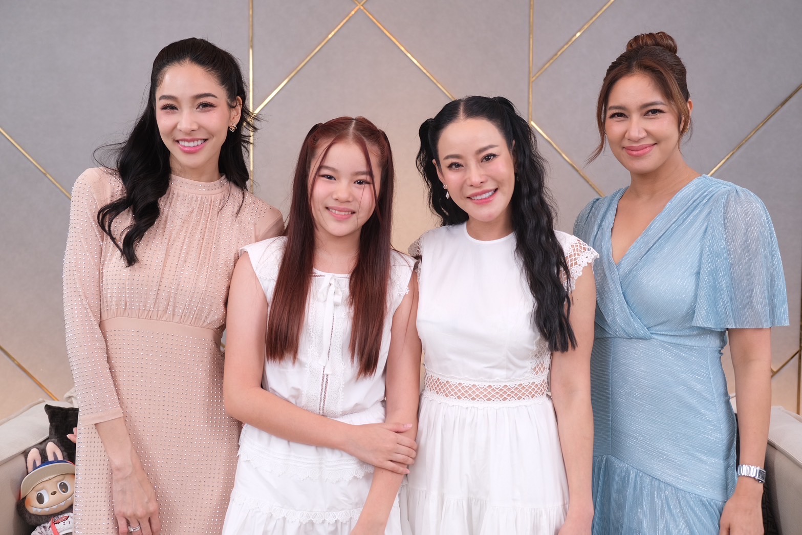 น้องงณิริน, หนิง ปณิตา 