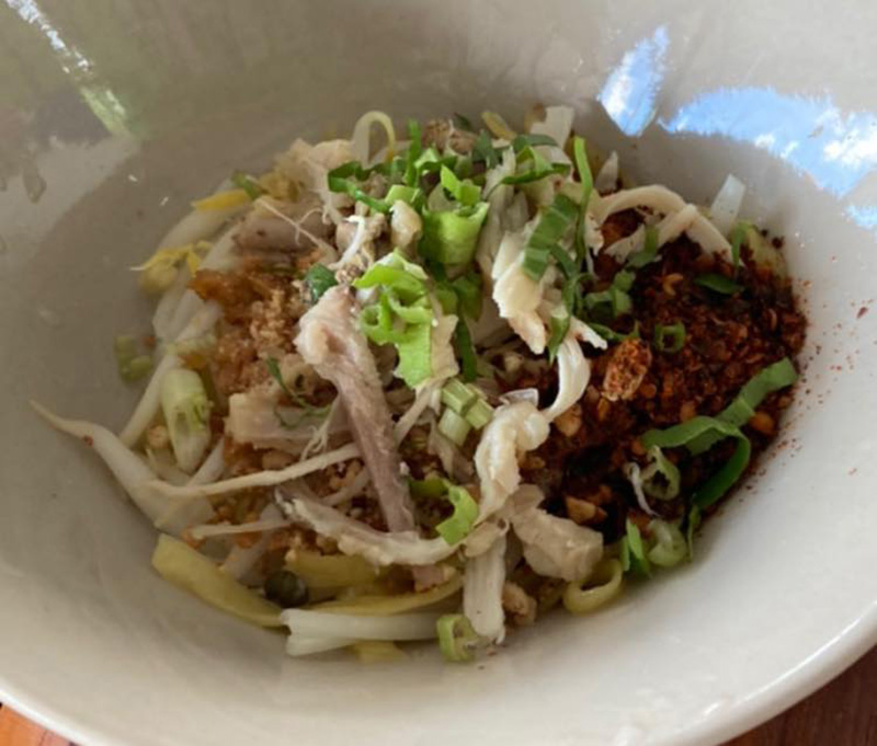 ก๋วยเตี๋ยวไก่ฉีก