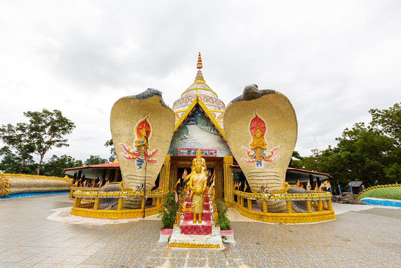 วัดพระพุทธบาทภูแฝด จังหวัดชัยภูมิ