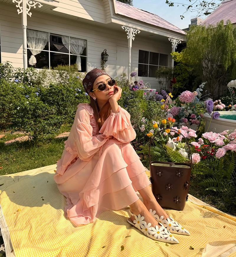 พลอย ชวพร