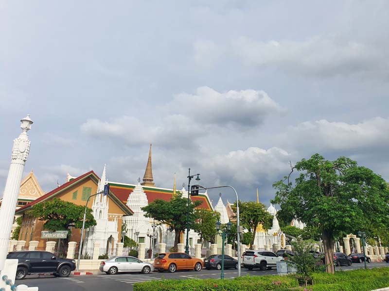 ไหว้พระ  