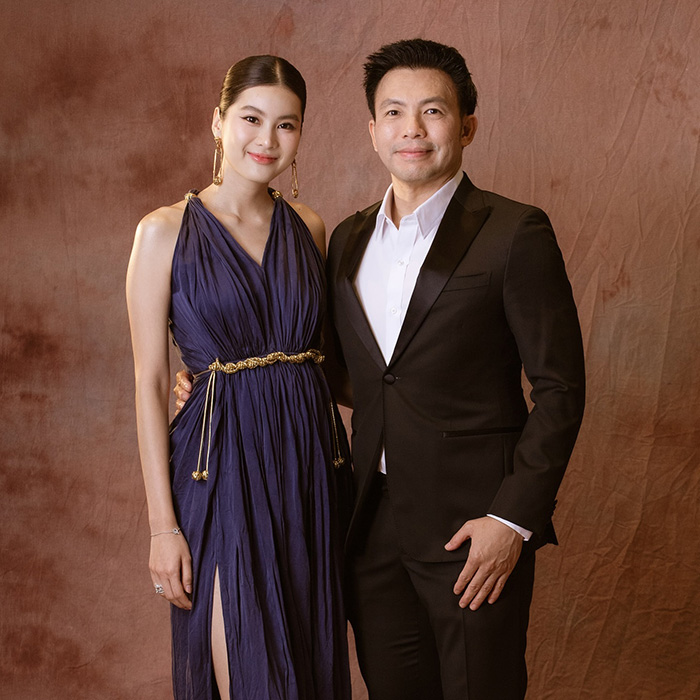 หมอสอง นพรัตน์