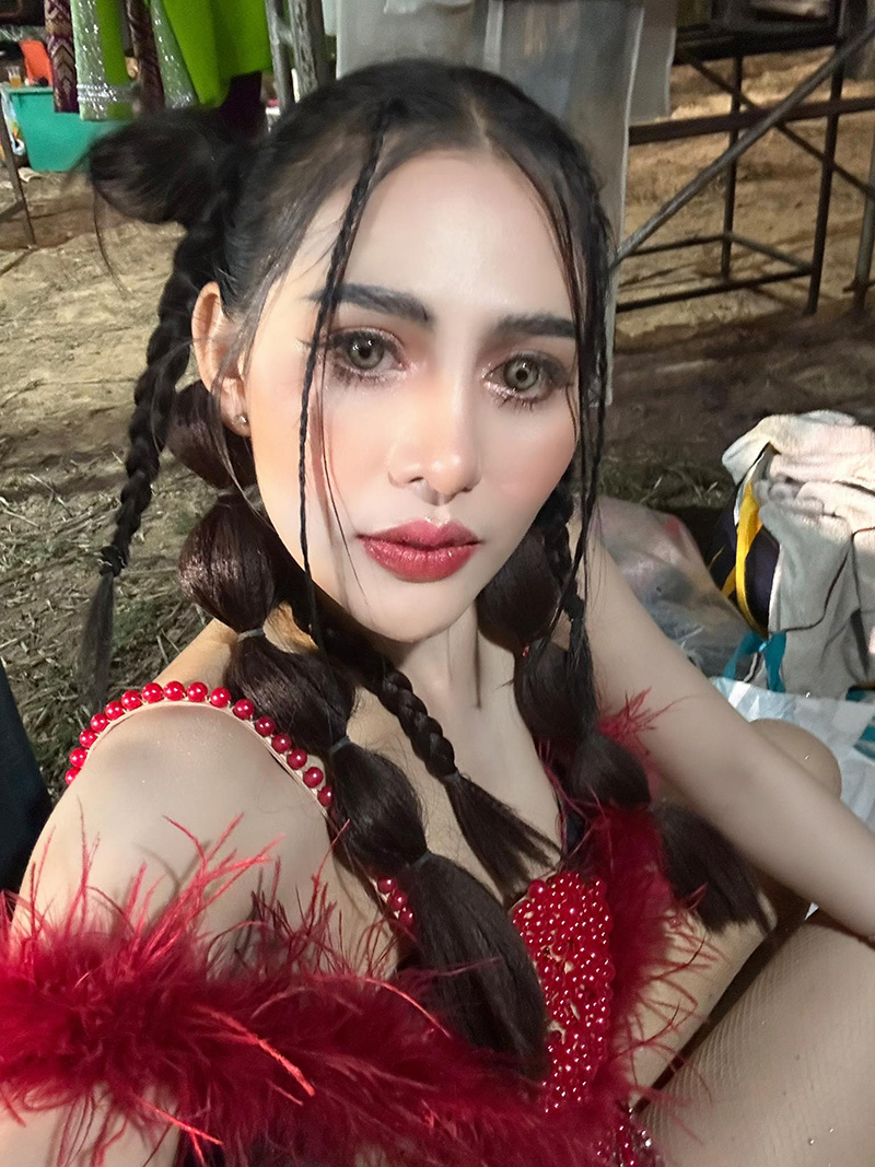 แม่ค้ามือสั่น เจอสั่งเค้กติดดอกไม้สีทอง ข้อความแรงมาก